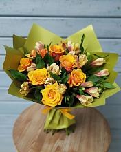 Букет цветов из:  Альстромерии и Розы в Светогорске