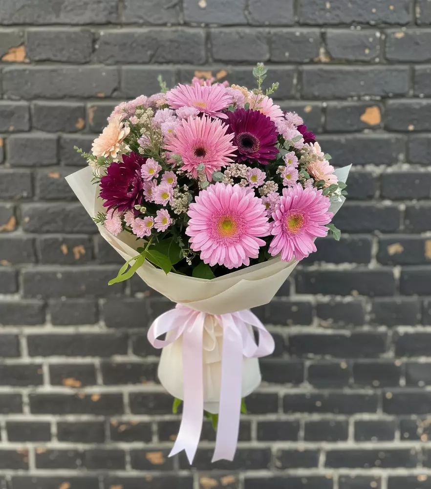 Букет цветов из: Герберы и Хризантемы в Светогорске