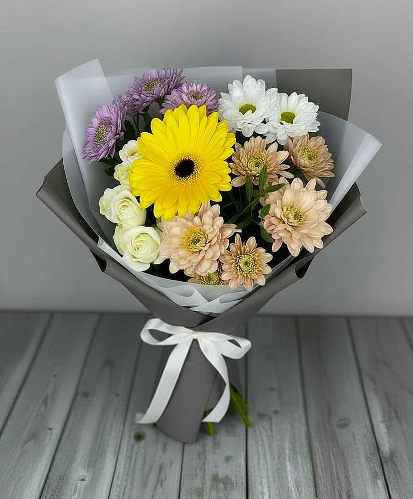 Букет цветов из: Розы, Герберы и Хризантемы в Светогорске