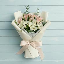 Букет цветов из:  Альстромерии в Светогорске