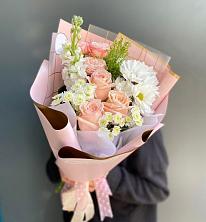 Букет цветов из:  Хризантемы и Розы в Светогорске