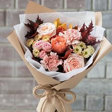Букет цветов из:  Гвоздики, Хризантемы и Розы в Светогорске