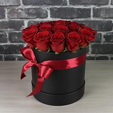 Цветочная композиция из Розы в шляпной коробке #REPLACE_PRED# Светогорске