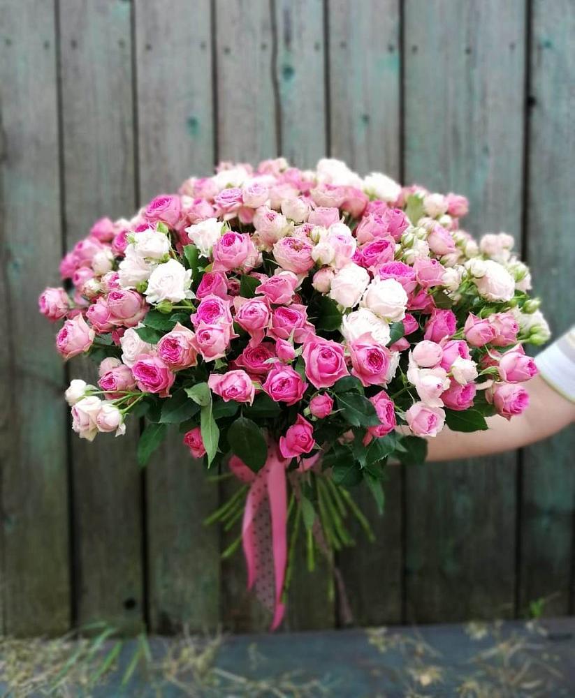 Букет Розовые кустовые розы Натали и Лав Лидия в Светогорске