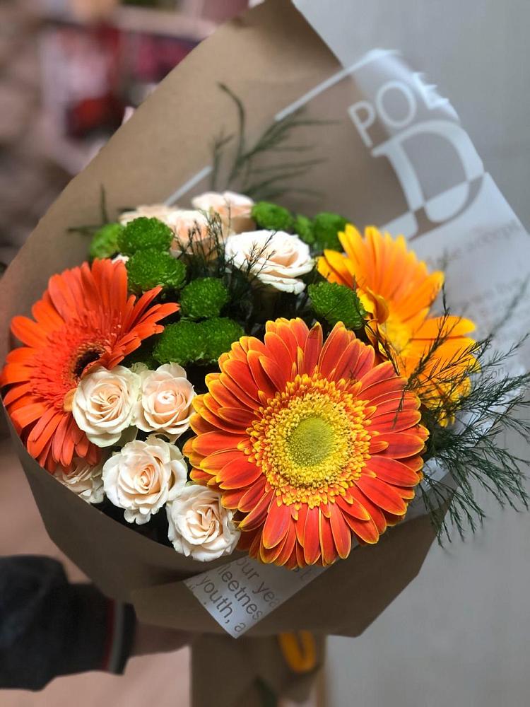 Букет цветов из: Герберы, Хризантемы и Розы в Светогорске