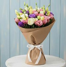 Букет цветов из:  Лизиантусы в Светогорске
