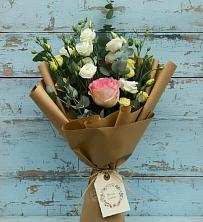 Букет цветов из:  Розы и Лизиантусы в Светогорске