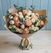 Букет цветов из:  Альстромерии и Розы в Светогорске