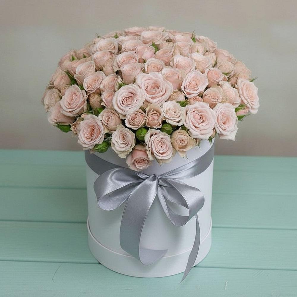 Цветочная композиция из Розы в шляпной коробке в Светогорске