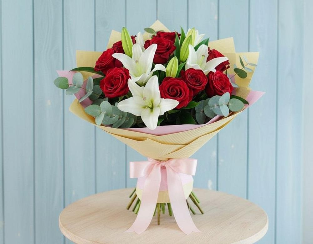 Букет цветов из: Лилии и Розы в Светогорске