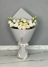 Букет цветов из:  Розы и Лизиантусы в Светогорске